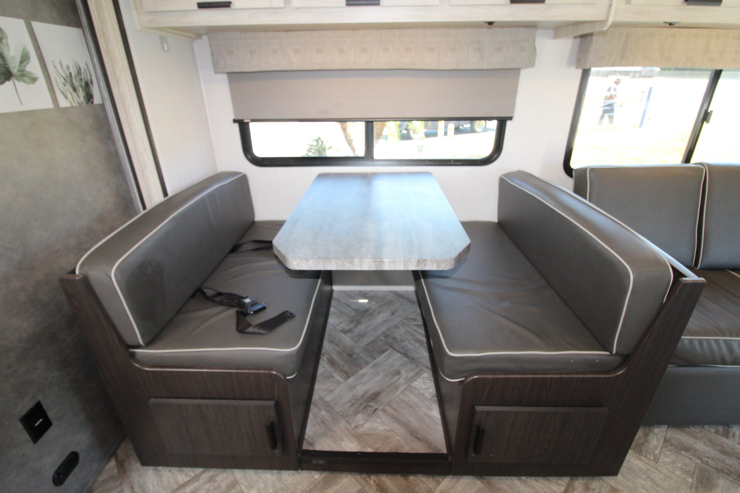 6-3248 31ft. Sunseeker “2022”