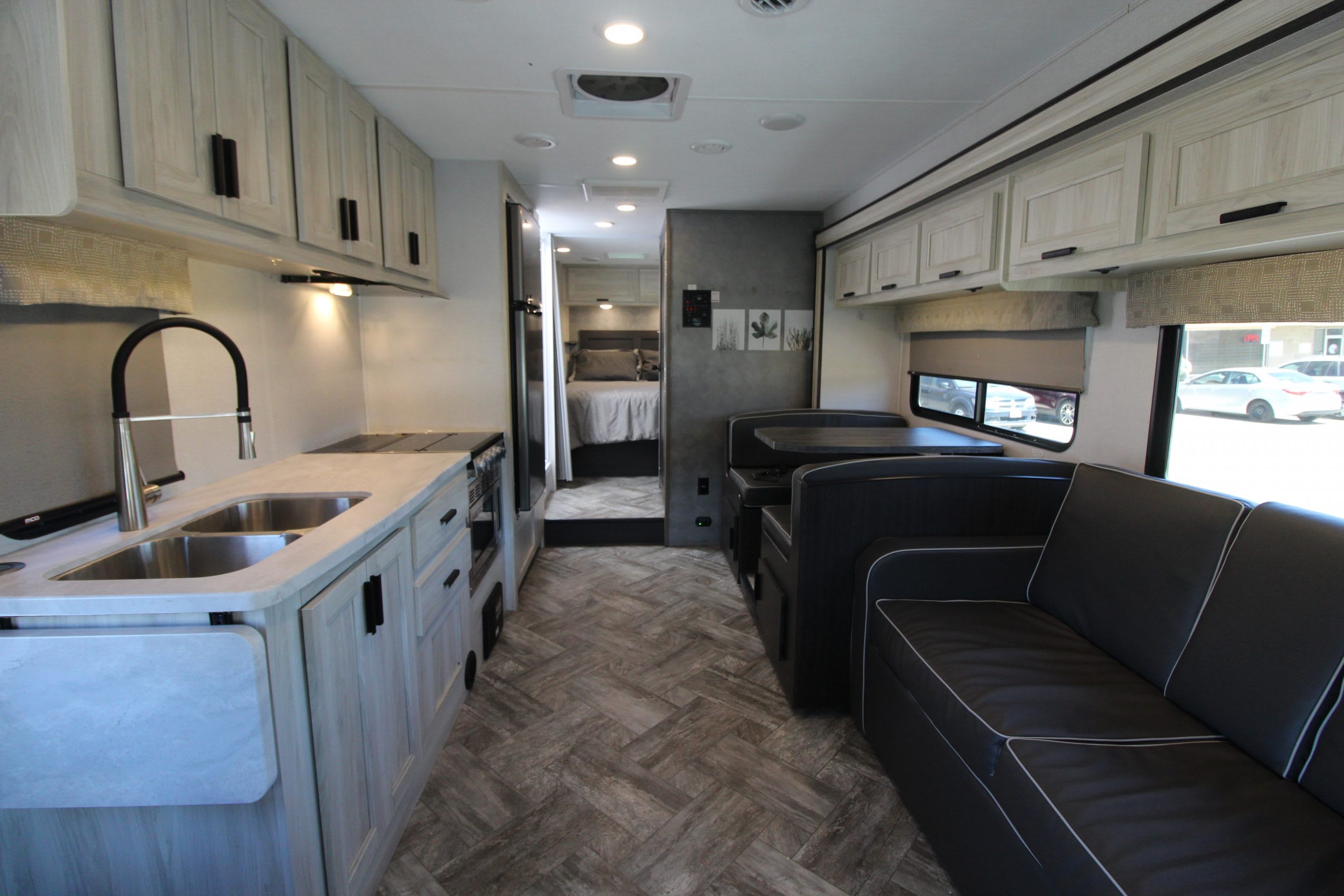 2-3248 31ft. Sunseeker “2022”