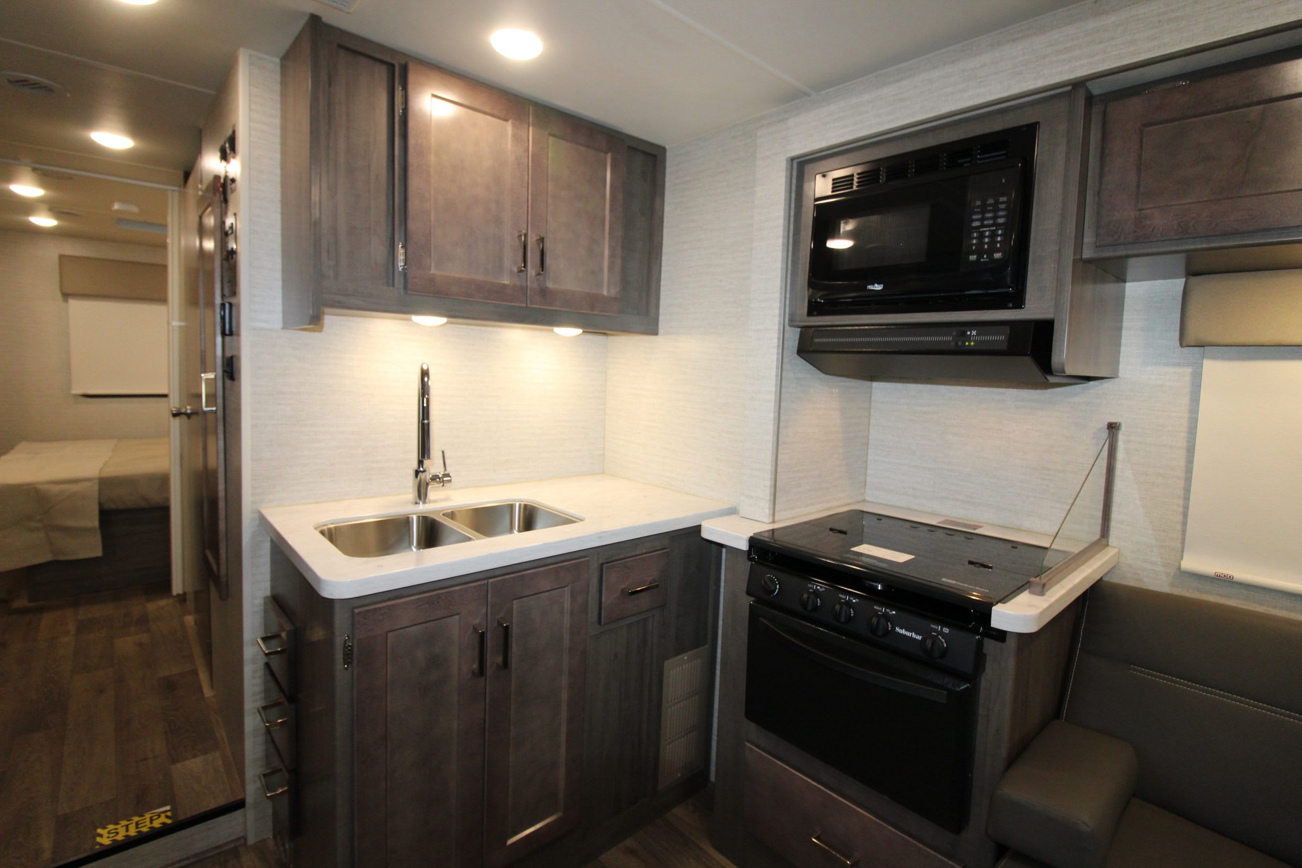 5-3200 31ft. Minnie Winnie “2020”