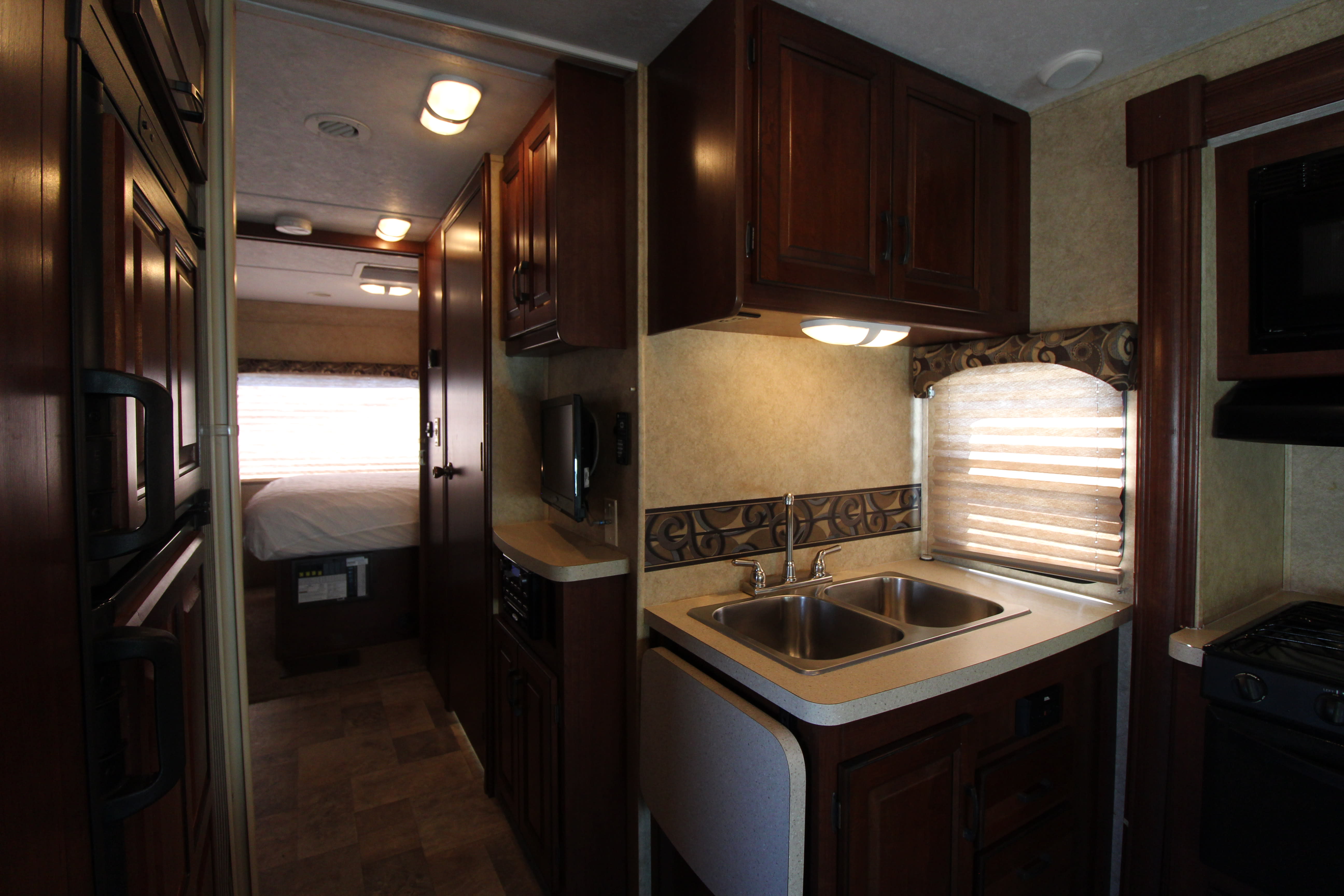 4-3129 32ft. Sunseeker