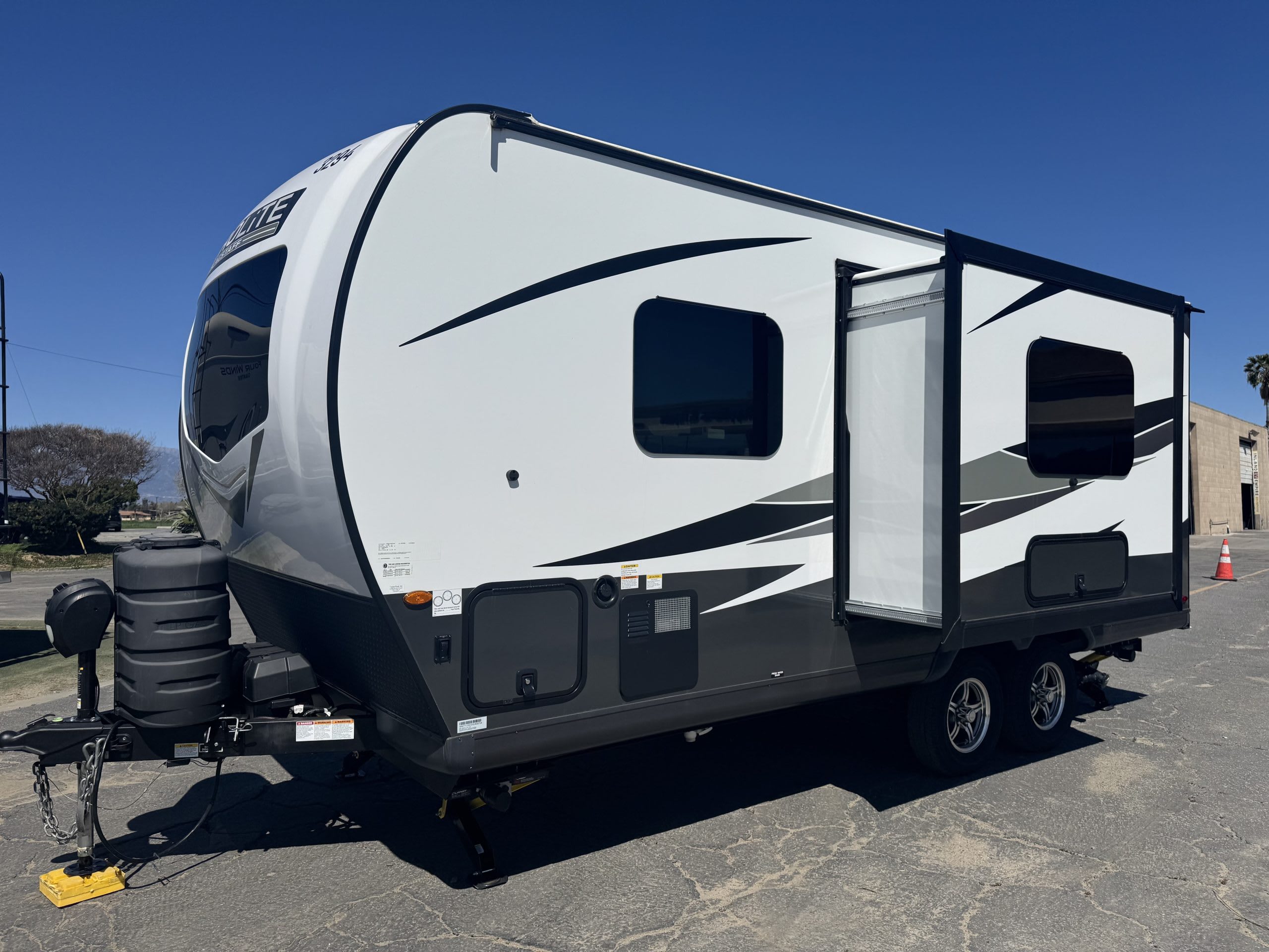 3294 21ft. Flagstaff