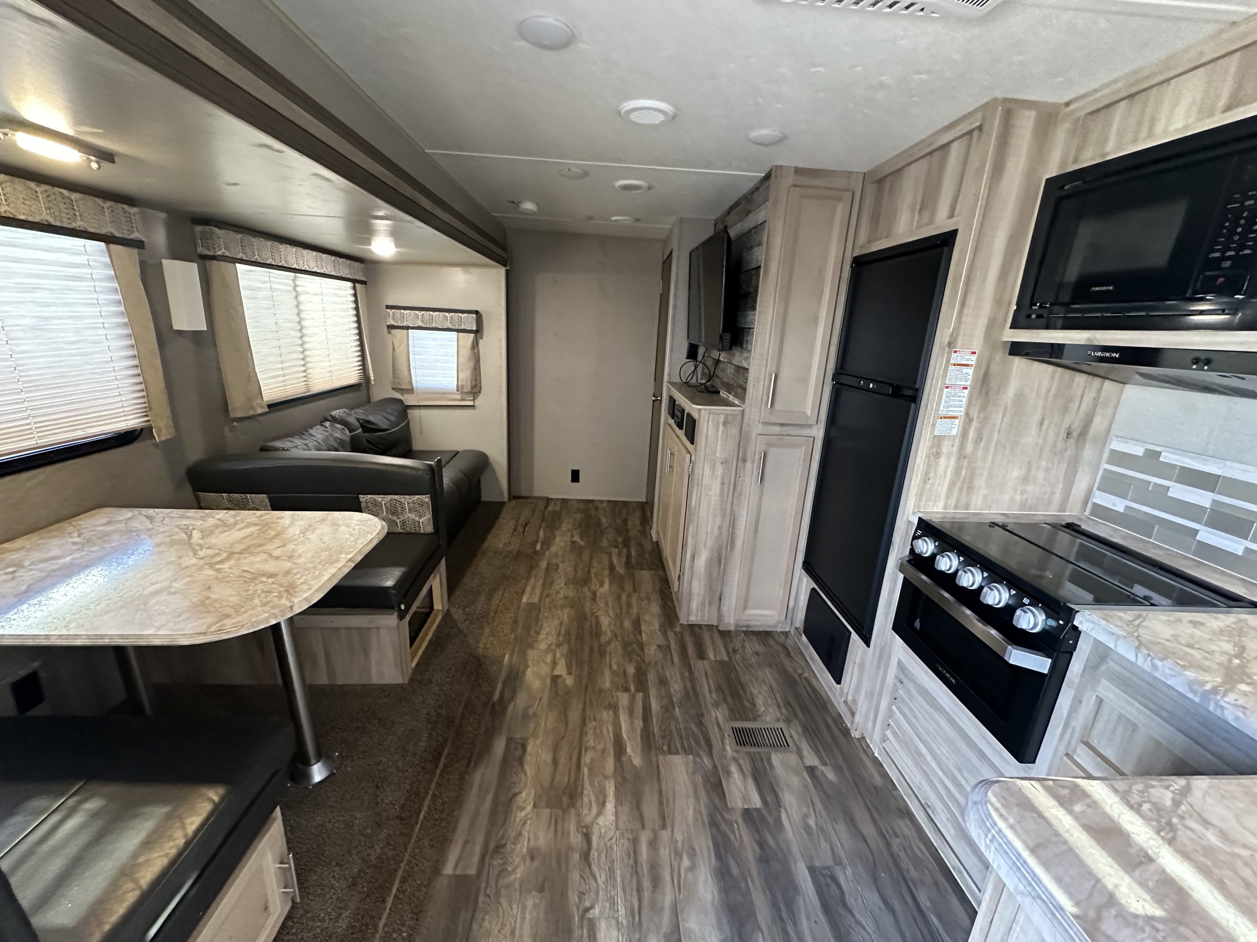 3-3277 36Ft. Catalina