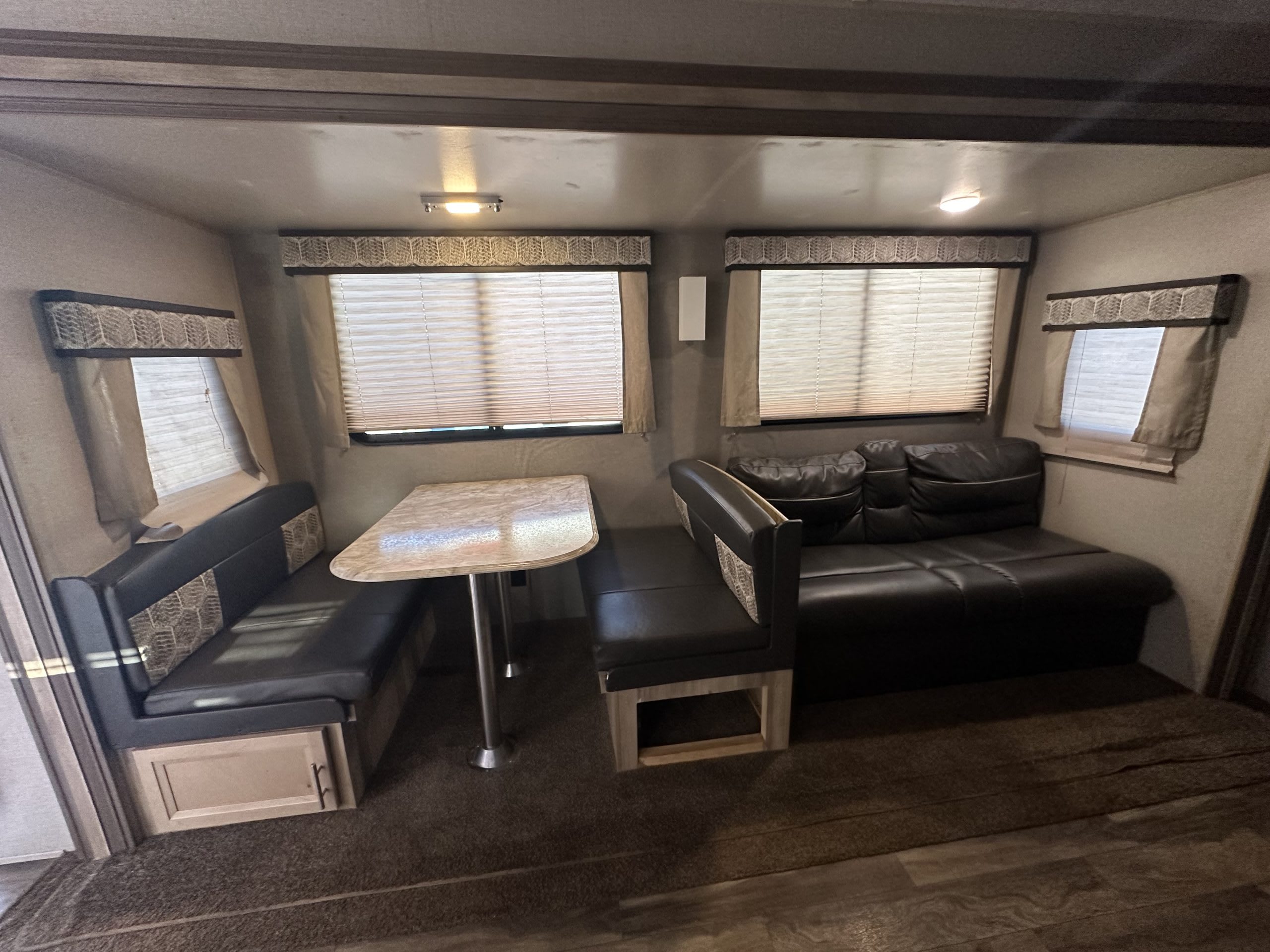 1-3277 36Ft. Catalina