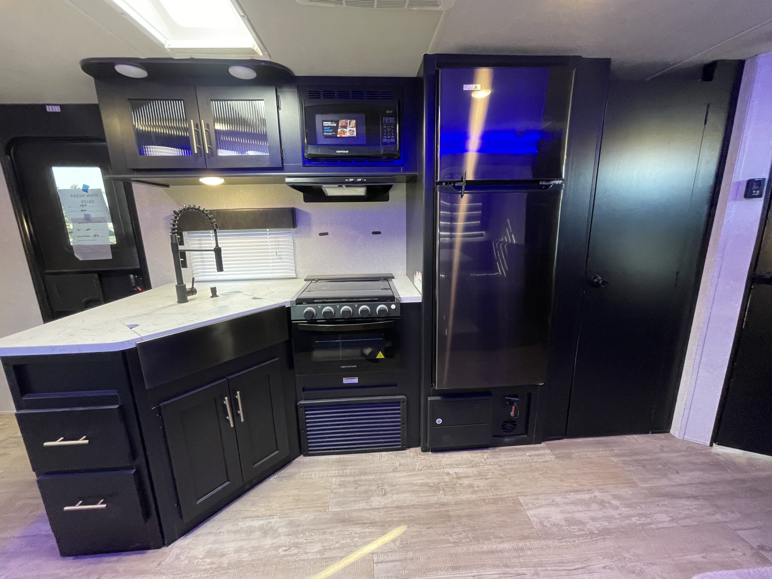 4-3261 31ft. Grey Wolf