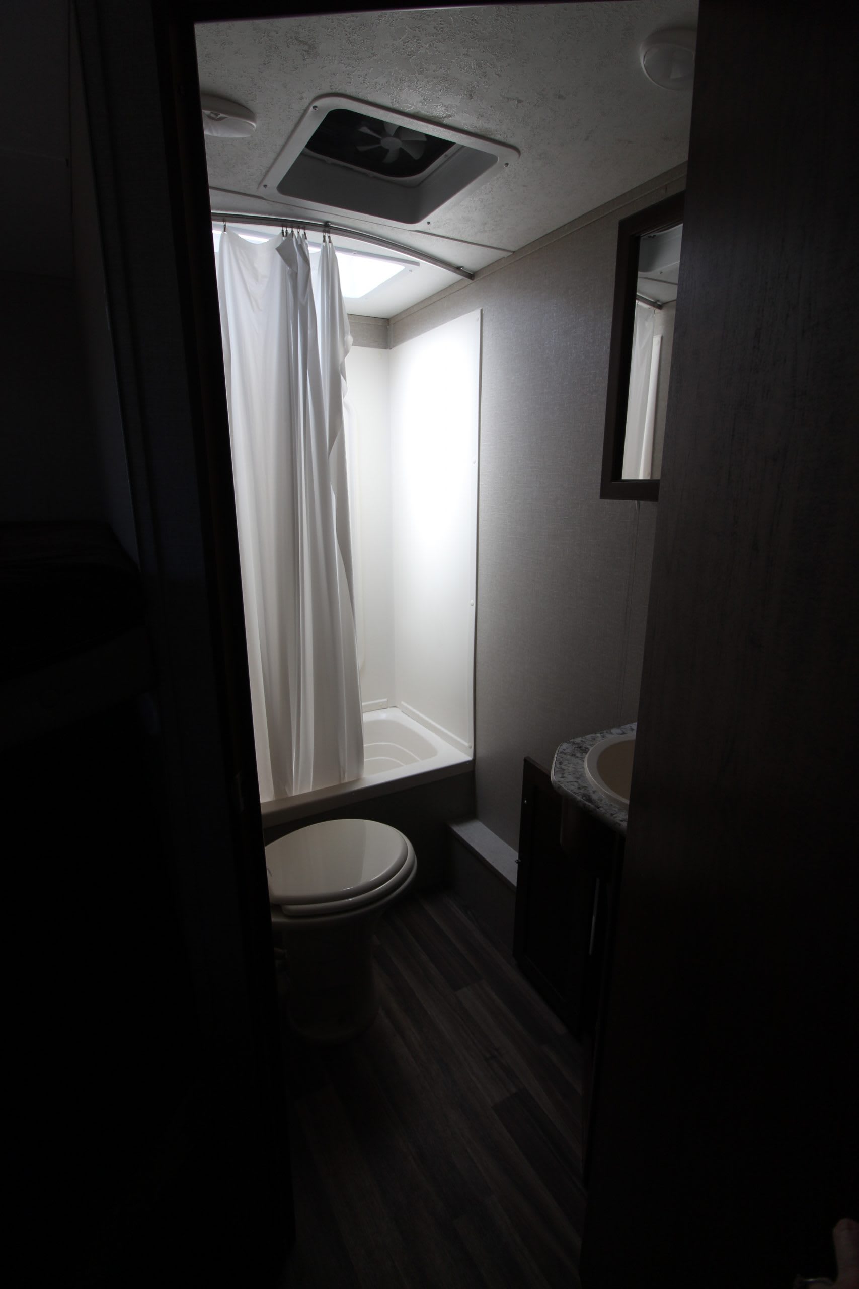 6-3193 21ft. Hideout