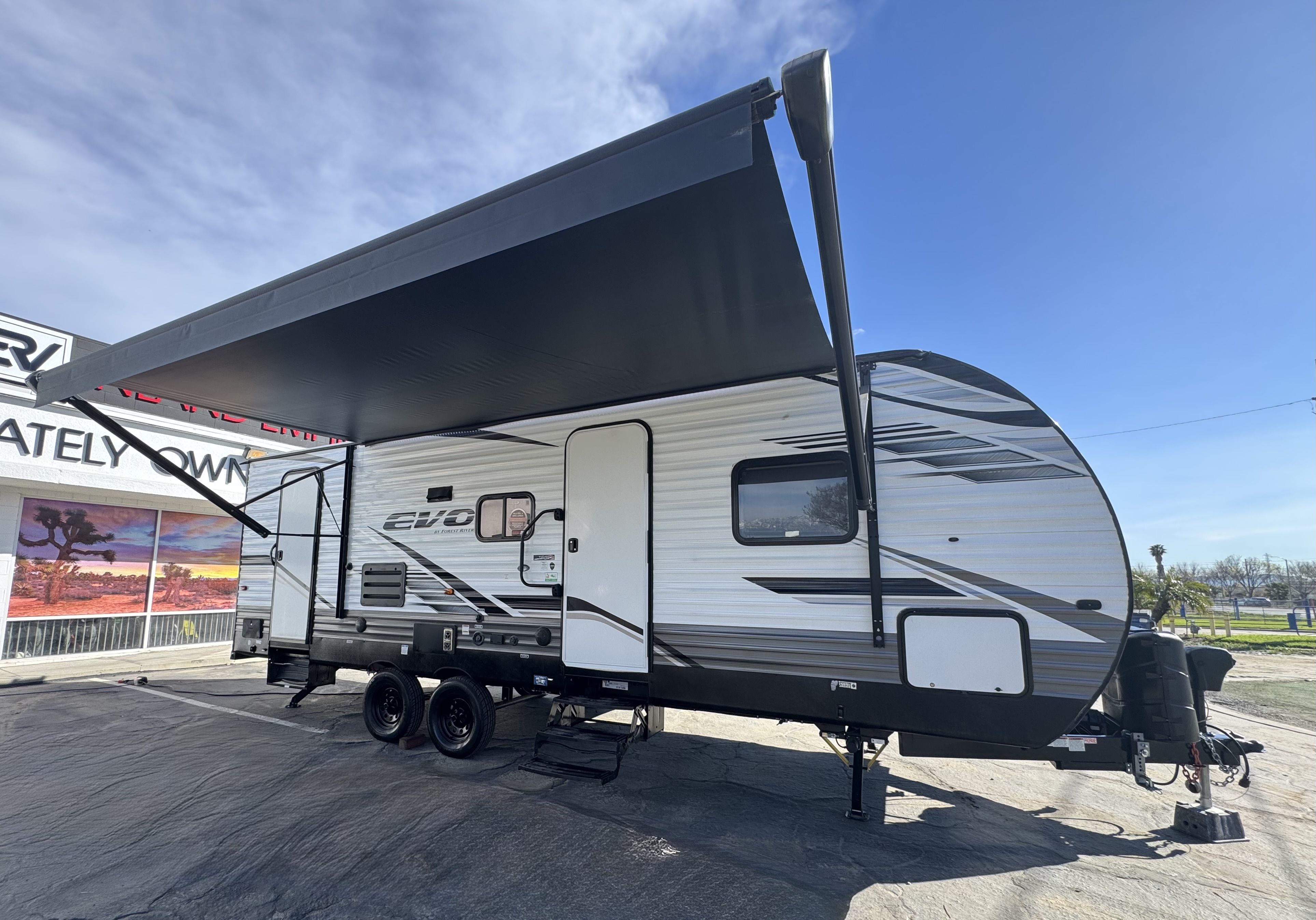3301 EVO exterior