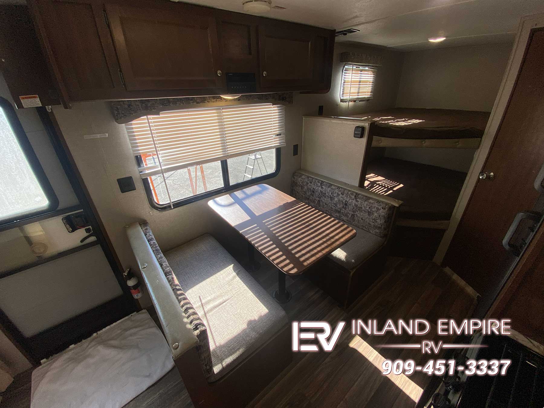 Booth dinette in the 2018 Keystone Hideout 21LHSWE Travel Trailer RV
