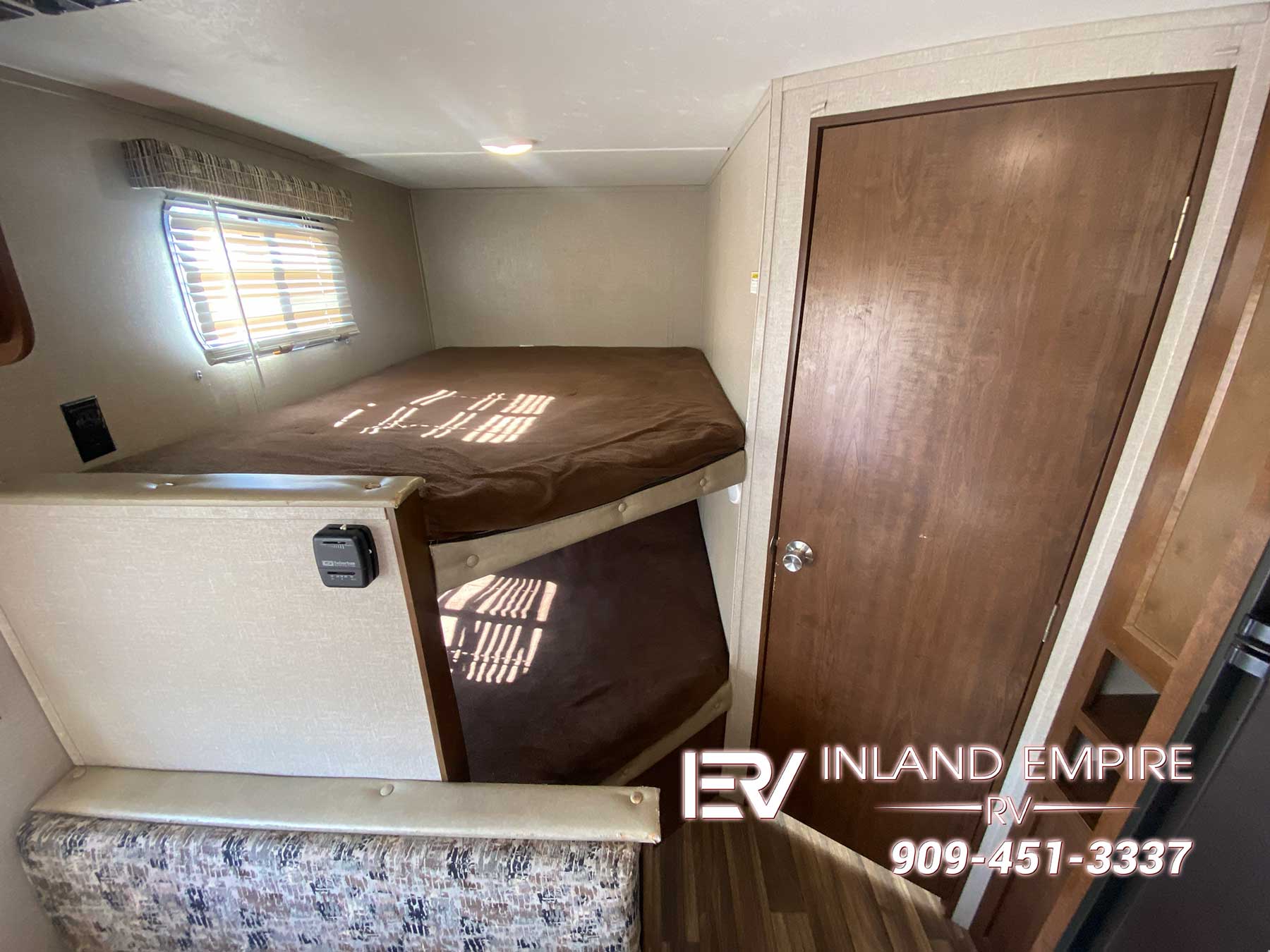 Bunkbeds in the 2018 Keystone Hideout 21LHSWE Travel Trailer RV