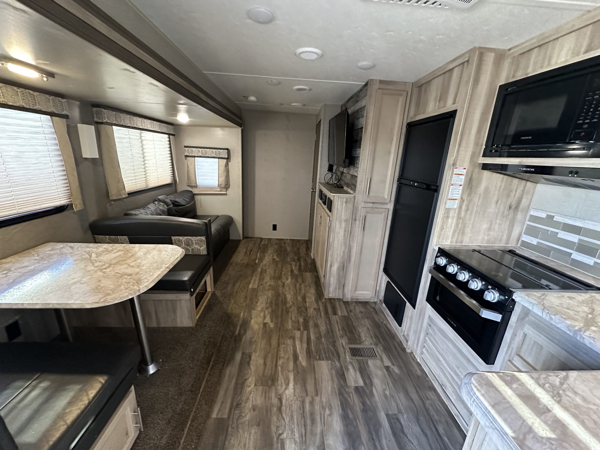 3-3277 36Ft. Catalina