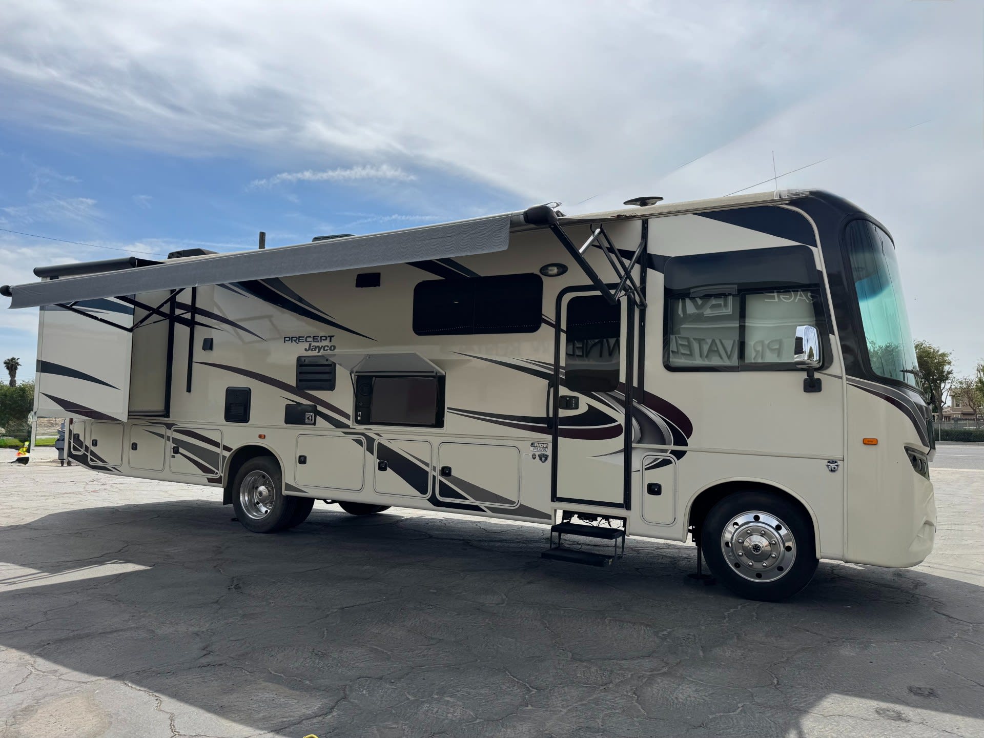 3303 Precept Exterior