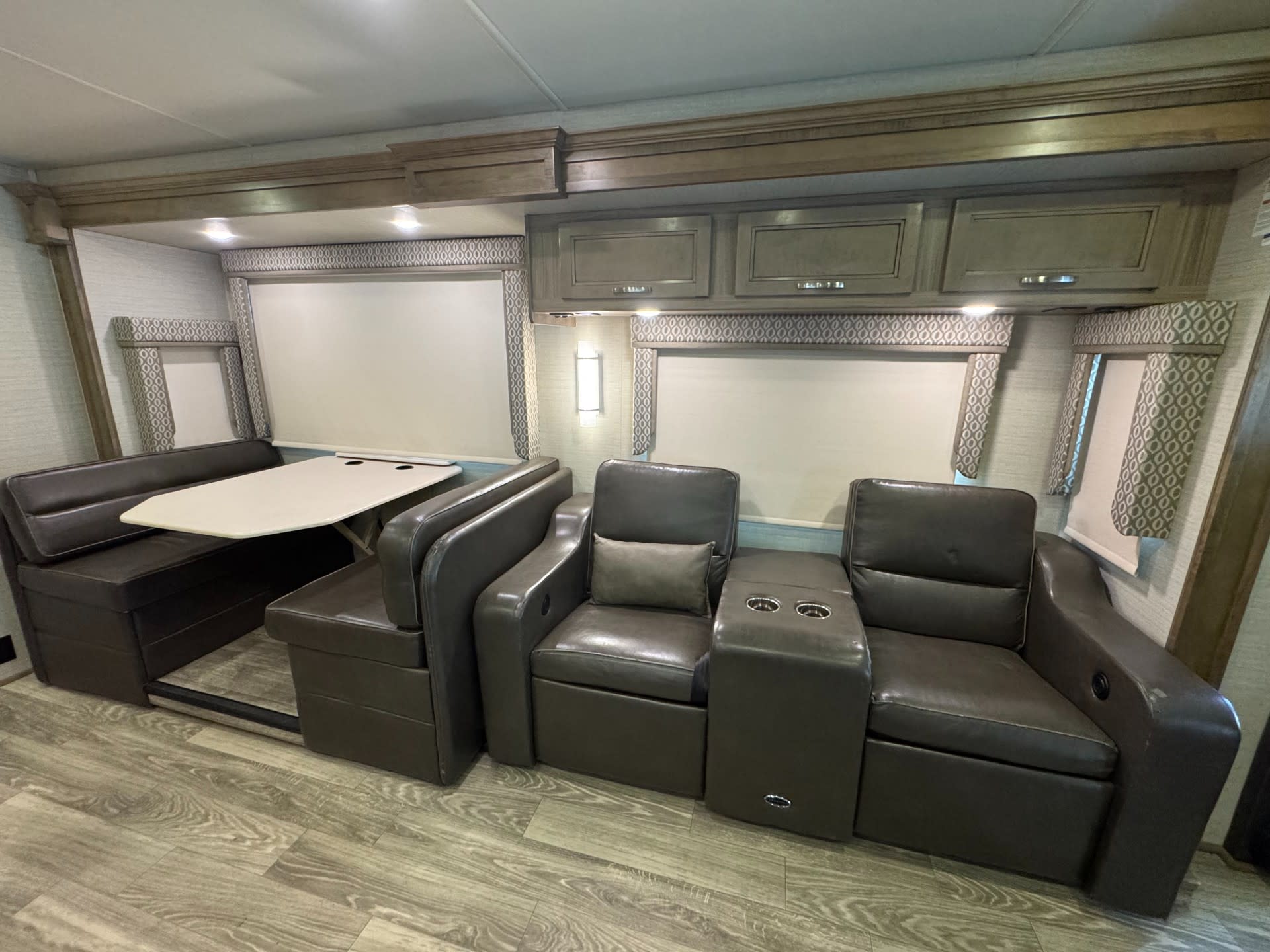 3303 Precept living area