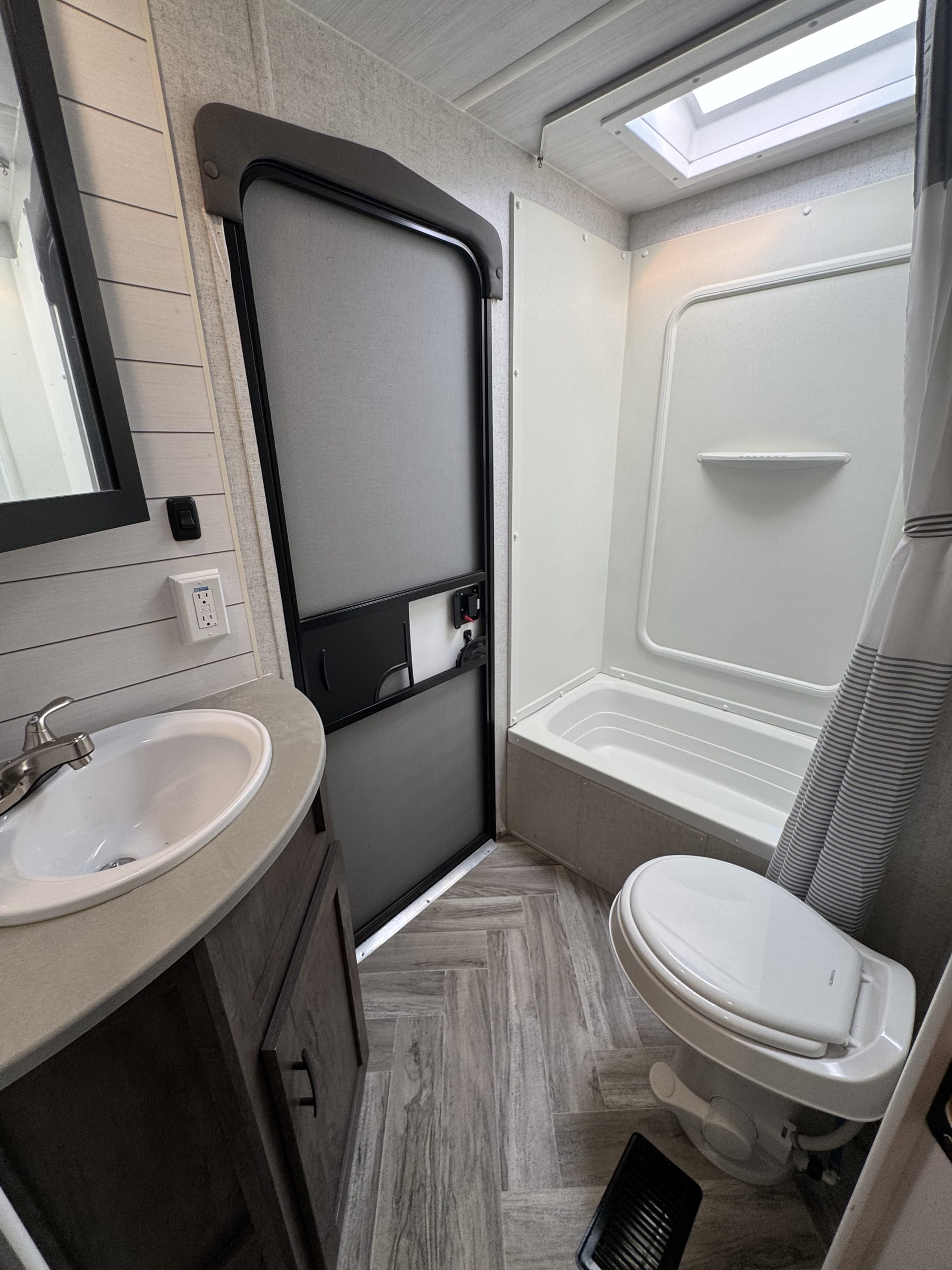 3301 Evo Bathroom