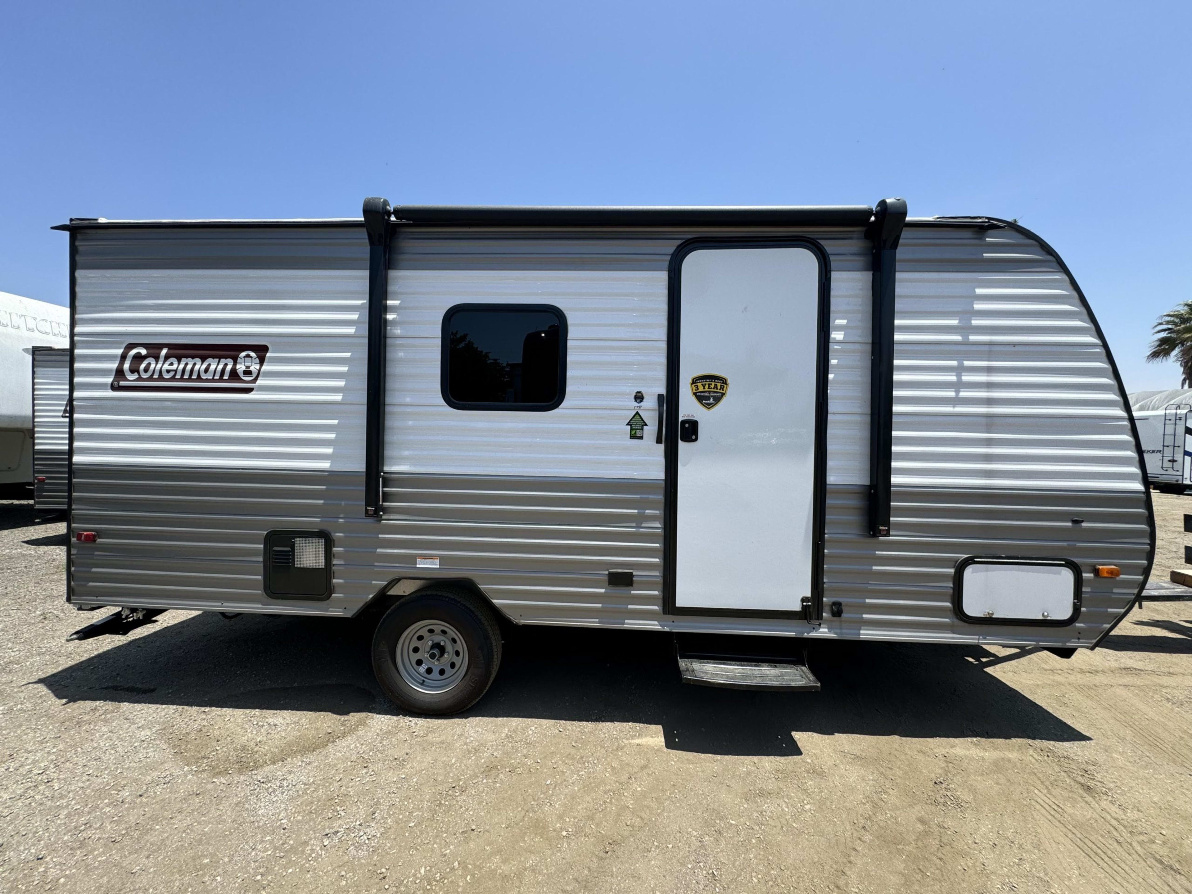 3285 18ft. Coleman