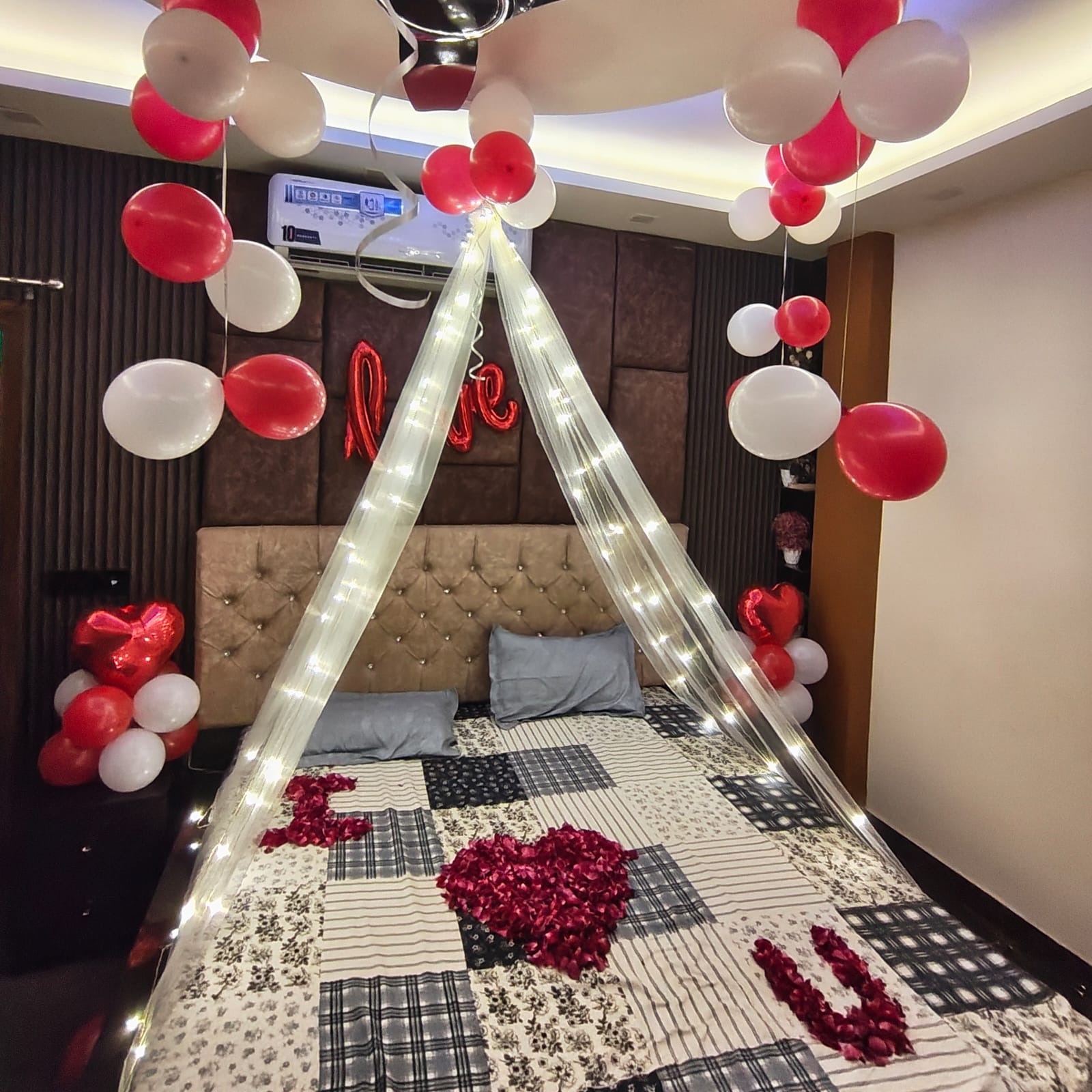 First night room decoration 