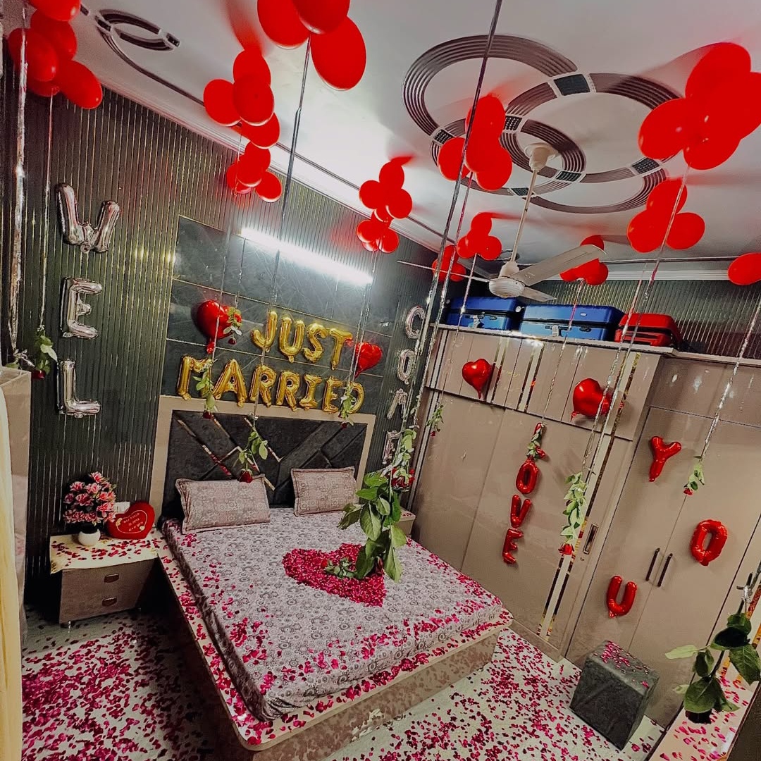 Just married room decoration 