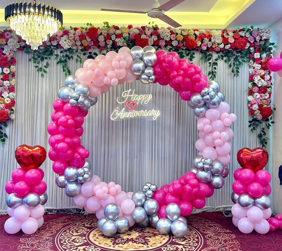 Anniversary decoration for ring setup 