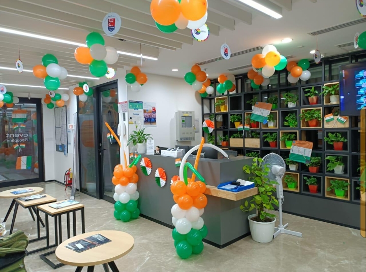 Office decoration for independence