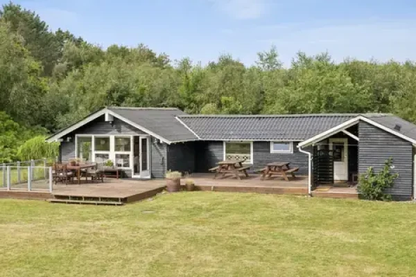Strandgårdsvej 10