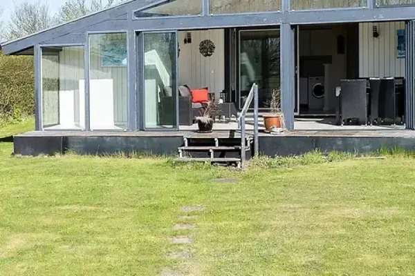 Strandlystvej 28