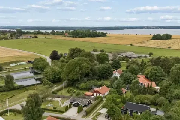 Åvangen 1