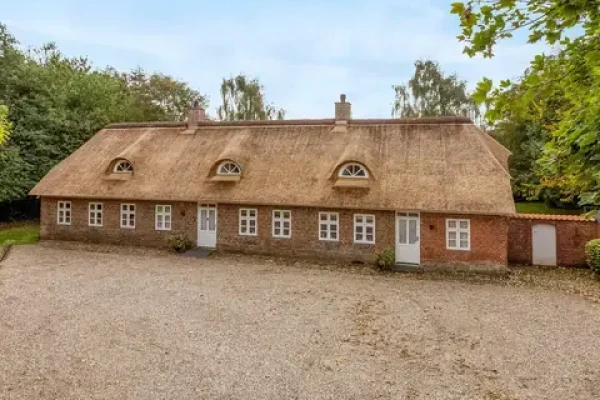 Klosterhedevej 8