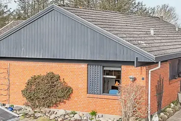 Lønstrupvej 8