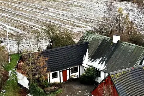 Kantedamsvejen 8