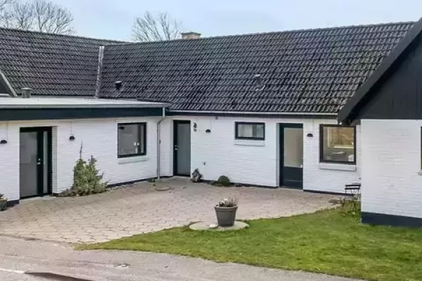 Stationsvej 1, 4800 Nykøbing F