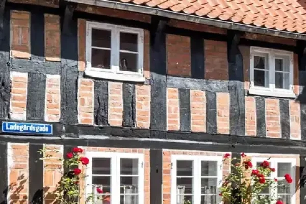 Ladegårdsgade 1