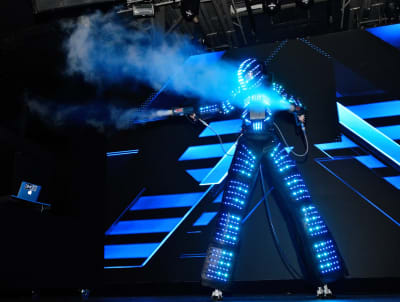 CRYOMAN LED SHOW a svítící chůdaři - photo 1