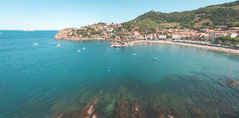 Clear waters in the bay Clear waters in the bay