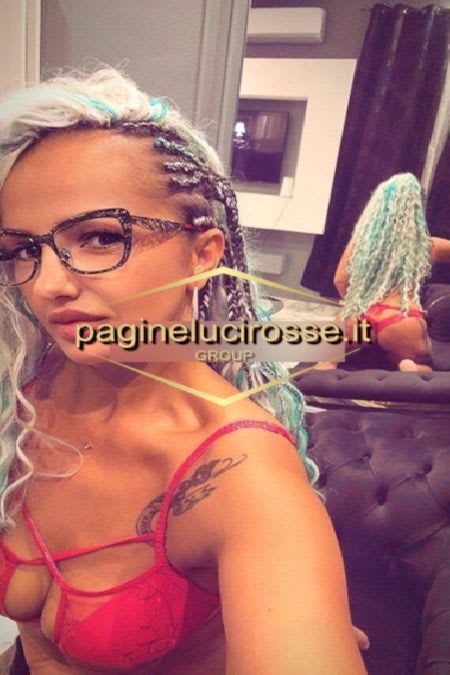 3885809984 -  Nella siena