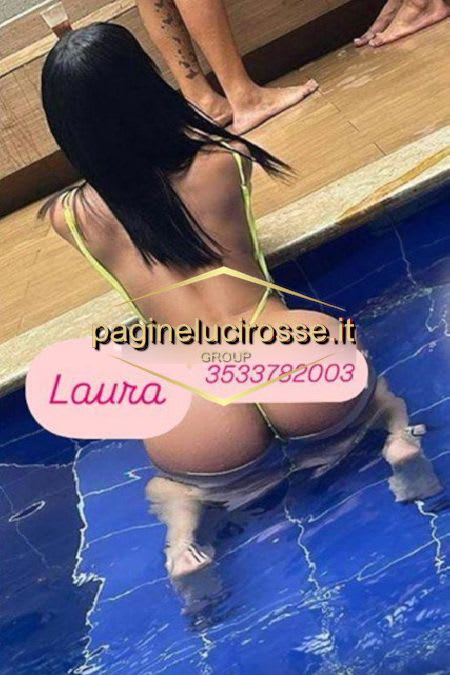 3533782003 -  Laura latina