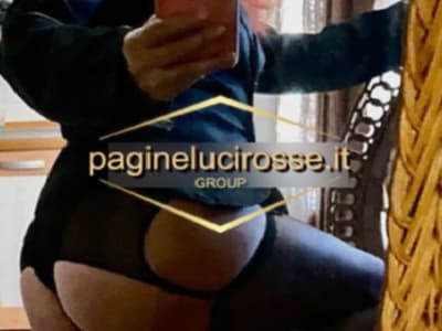 3333462900 arezzo Cherry Escort