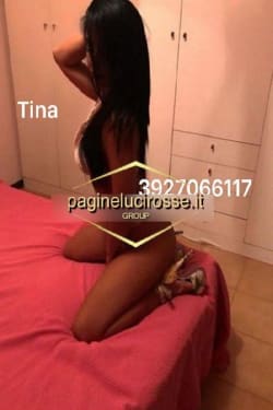 TiNA, escort a Benevento - tina🌶️new new per pochi giorni morettina calda e...