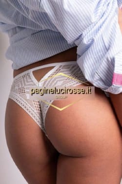 Juliana, escort a Latina - massaggiatrice erotica di bellissima presenza. disponibilità anche nei...