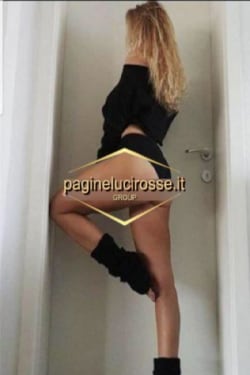 MONICA, escort a Latina - ‼️monica🌺🌺raggiungo 🌺🌺 ragazza passionale, intrigante allo stesso tempo...