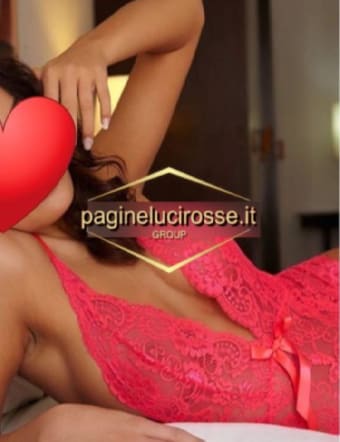 angela donna russa … 36enne sono piÙ bella dal vivo,vogliosa e soprattutto paziente. di meglio non trovi!!! foto vere e naturali . no stranieri vi sto aspettando.... un caldo bacio ...😘💋