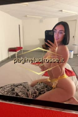 🍓 sono una splendida ragazza💋💋 provocante, sensuale e maliziosa. una donna davvero speciale ed indimenticabile❤. sono piccante al punto giusto❤. ti aspetto per trascorrere assieme a te momenti intriganti e coinvolgenti, pieni di sensualità e passione🍓🔥. desidero incontrare esclusivamente uomini brillanti, gentili e .... non amo nessuna forma di volgarità! mi piace rendere ogni incontro sempre unico ed indimenticabile