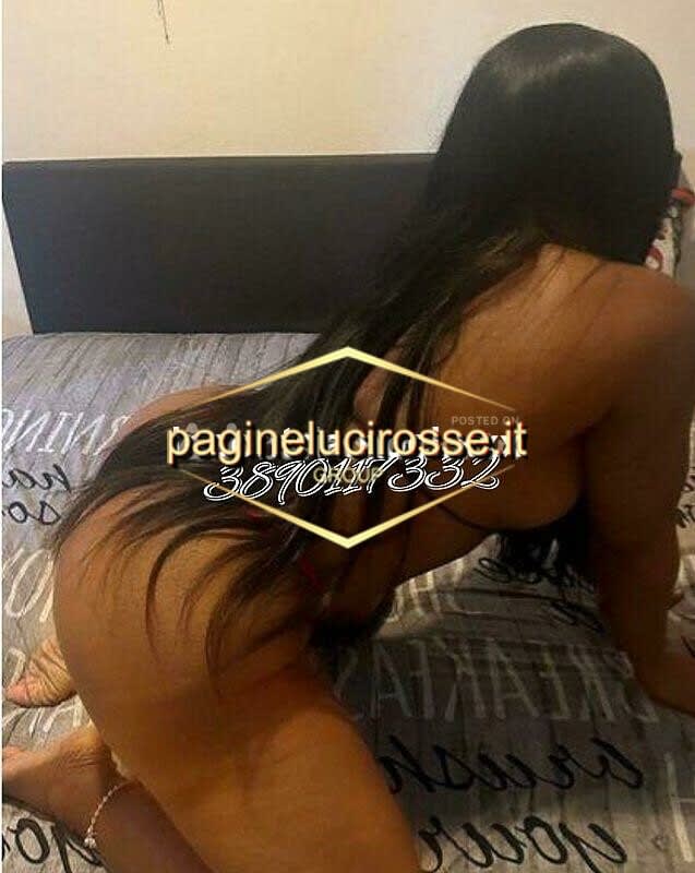 Laura, davvero speciale escort a Napoli Stazione - 3890117332