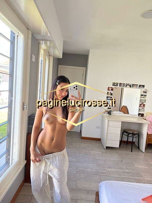 Sara, escort in evidenza a Ostia Lido - SARA👍🏡INDIMENTICABILE INSASIABILE POMPINO SCOPERTO MOLTO FEMINILE DE💘🌻🔥NUOVA IN...