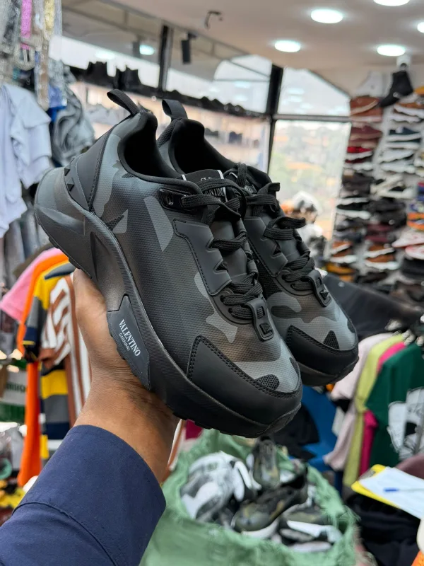 Vêtements chaussures
