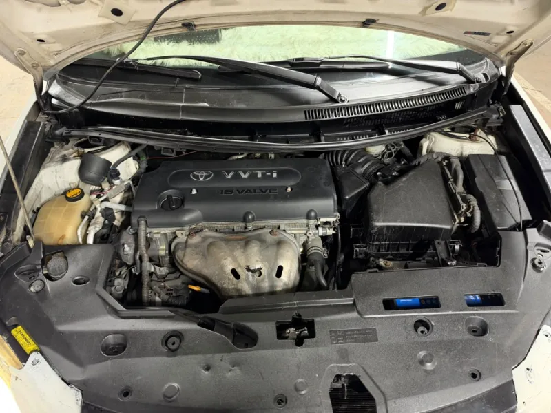 Toyota blade. 2012 3