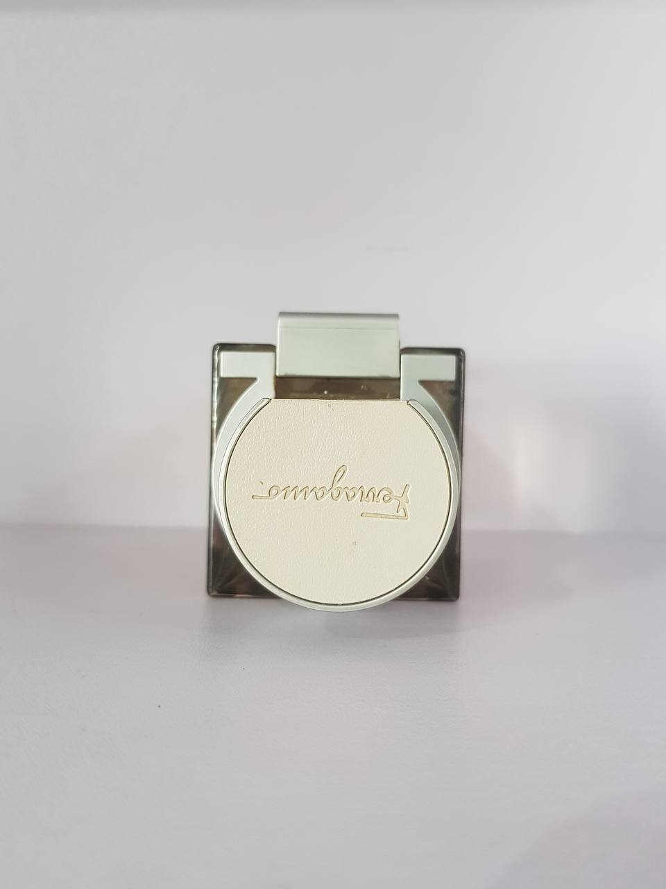 Ferragamo Bright Leather-2