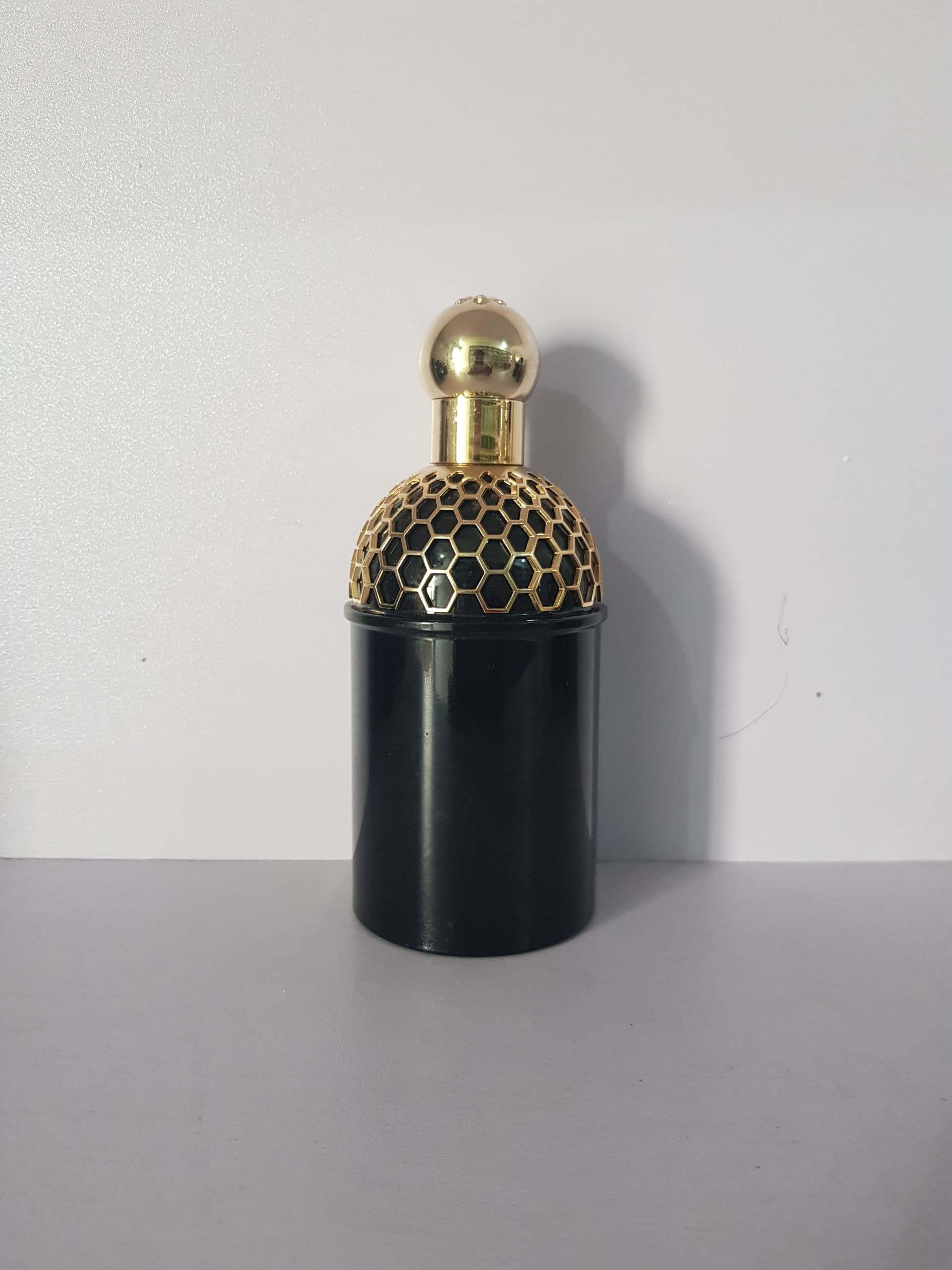 Oud essential Guerlain -1