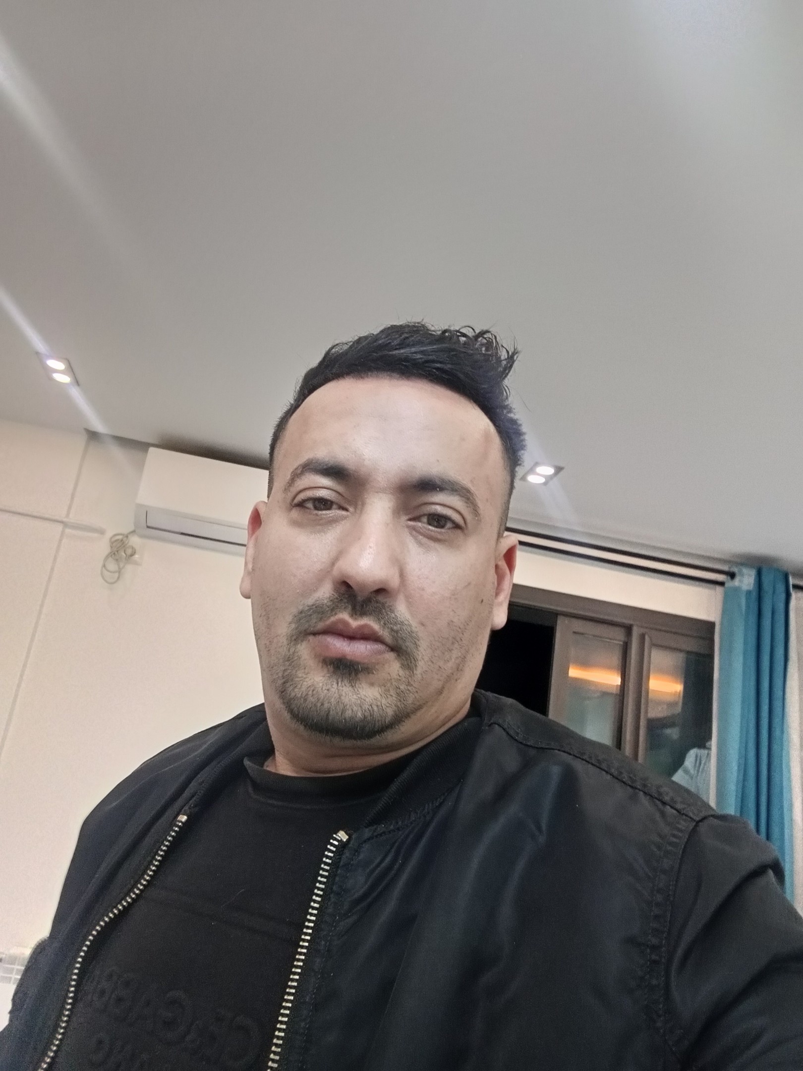 Houcine 