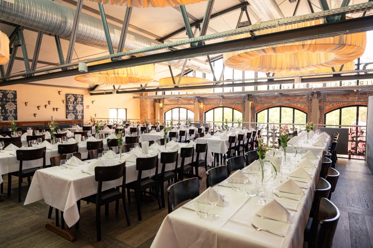 Empore im Industriedesign