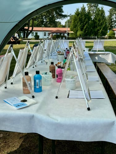 Puzzle Paint Station