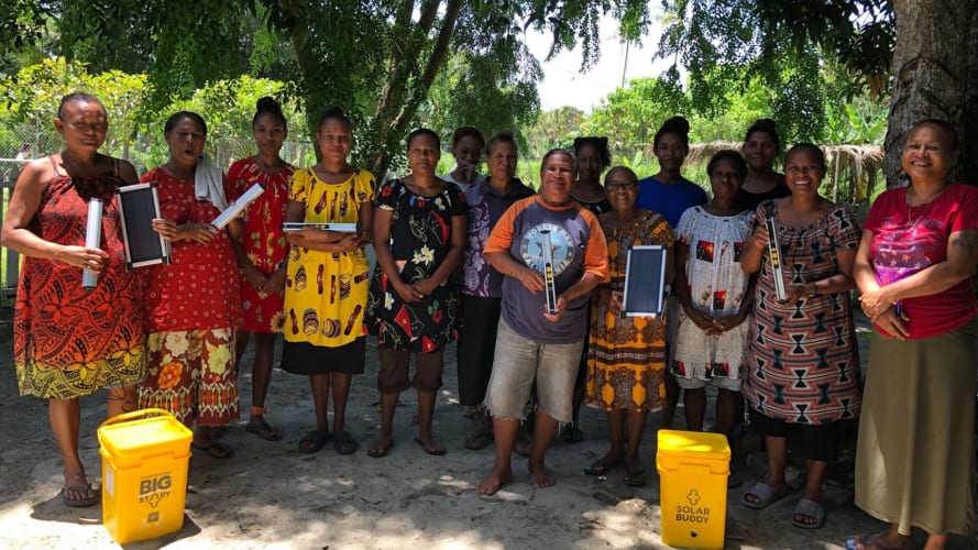 CSR Weihnachtsfeier – Solarsysteme bauen
