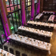 Restaurant Lounge mit Glasfront thumb